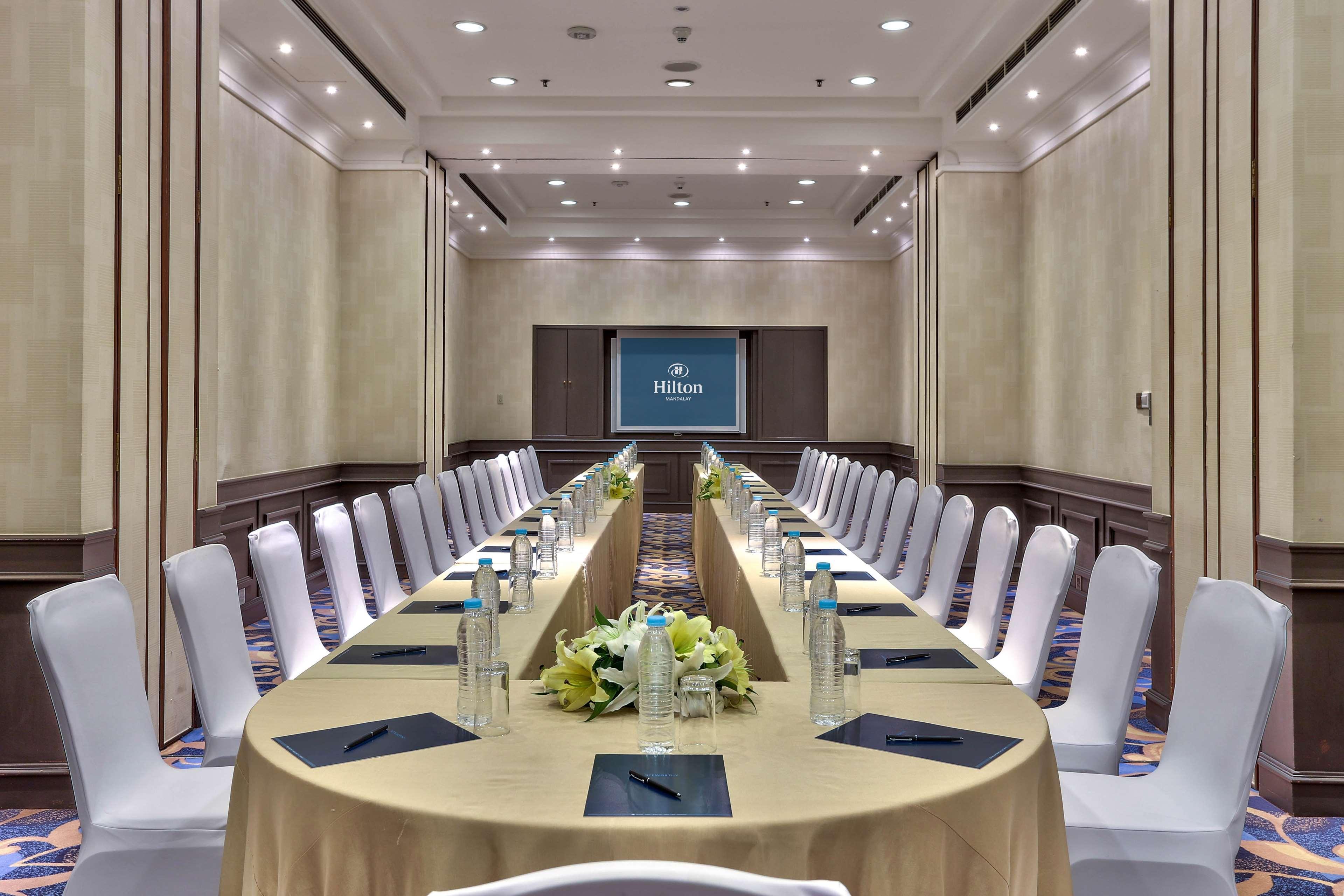 Hilton 4* Mandalay